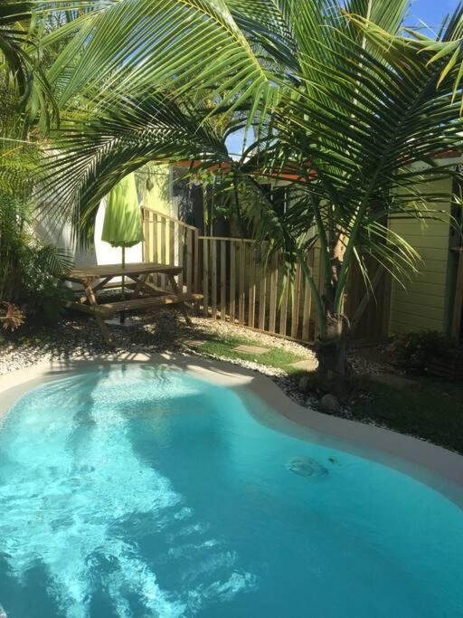 Le Nid D'Amour Avec Sa Piscine Et Jacuzzi Chauffes 圣若瑟 外观 照片