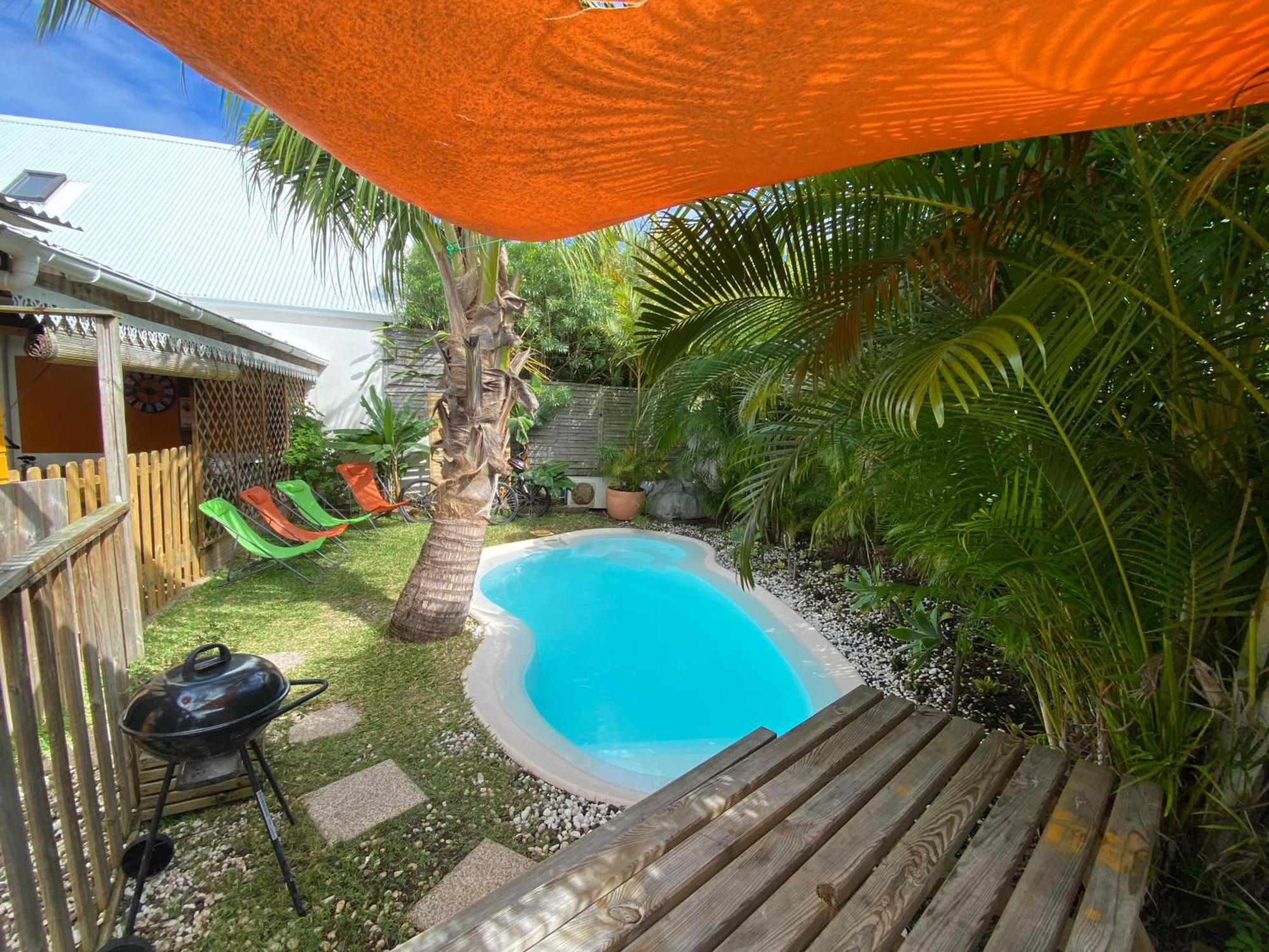 Le Nid D'Amour Avec Sa Piscine Et Jacuzzi Chauffes 圣若瑟 外观 照片